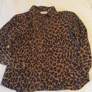 Liz Claiborne petite leopard top